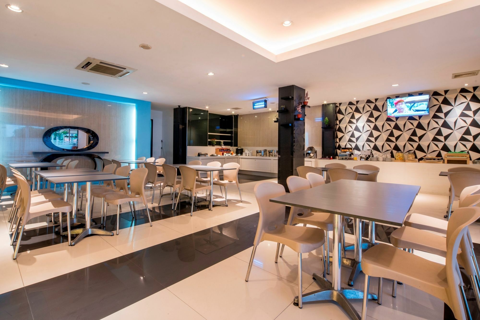Hotel 88 Mangga Besar Raya 120 Jakarta By Wh Ngoại thất bức ảnh